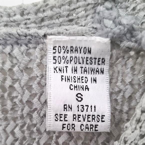 Valerie Stevens Gray Wrap Knit Pearl Button Cardigan Sweater Size Small - Picture 8 of 9